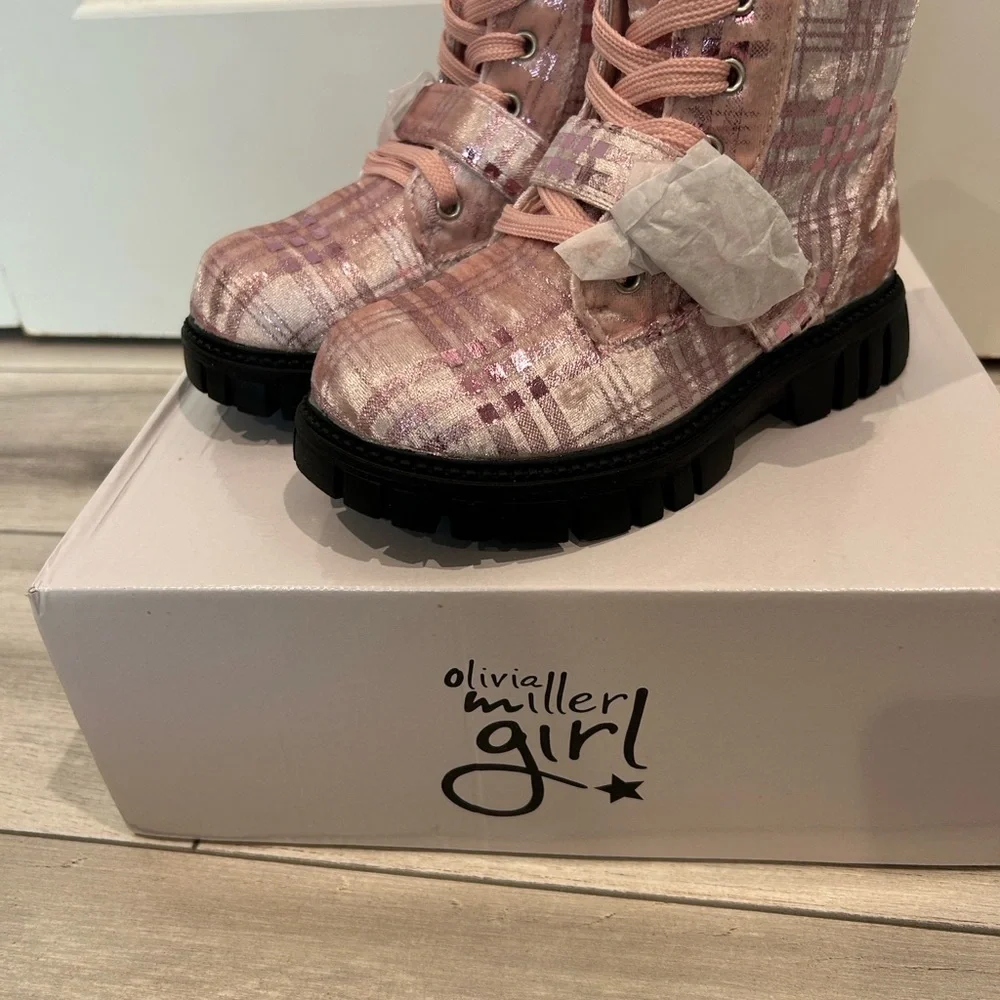 Olivia Miller Girl! Pink plaid high top combat boots size 3 NEW